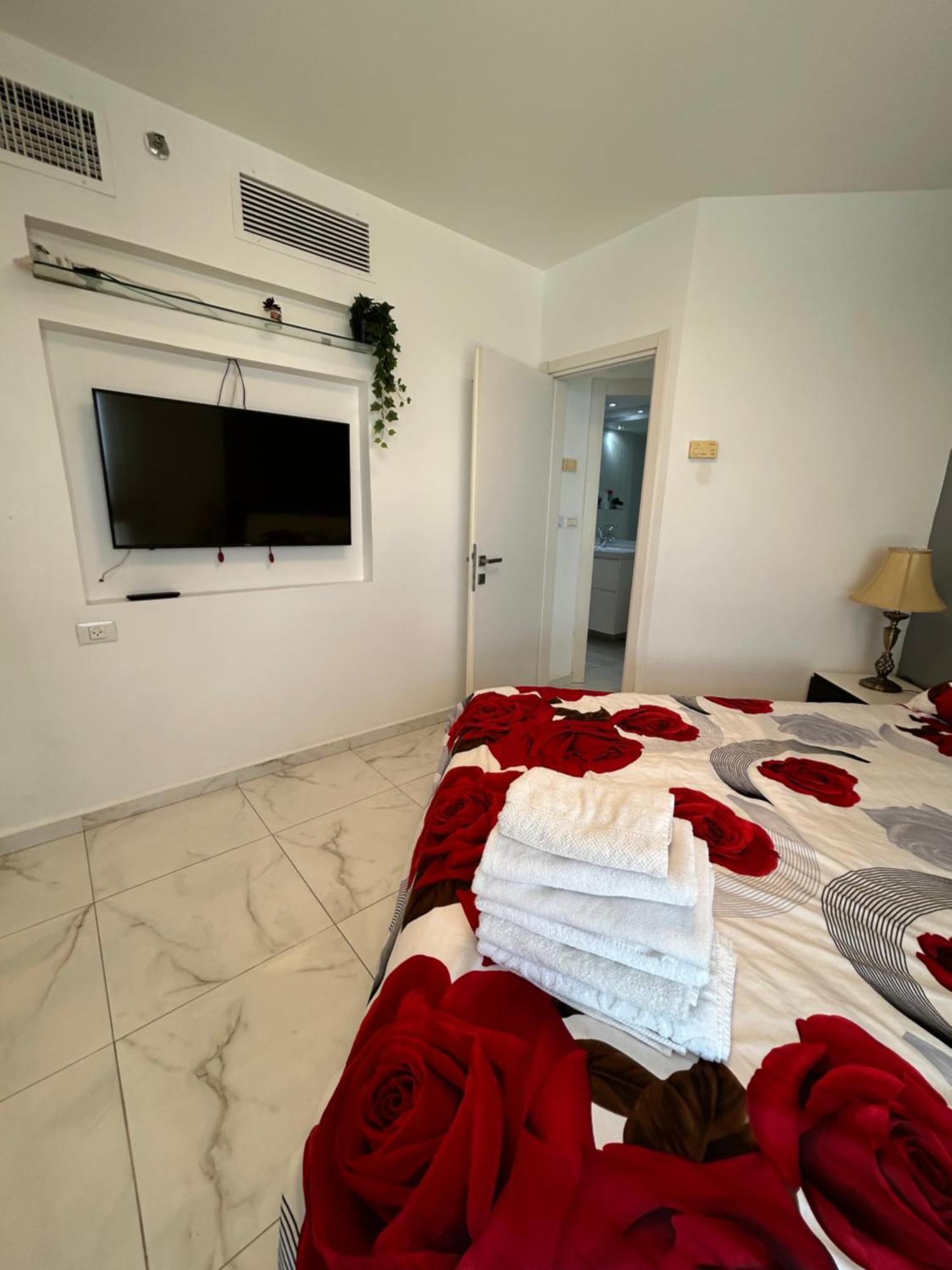 Amazing Suite On The Sea-סוויטה מדהימה על הים Bat Jam Exteriér fotografie
